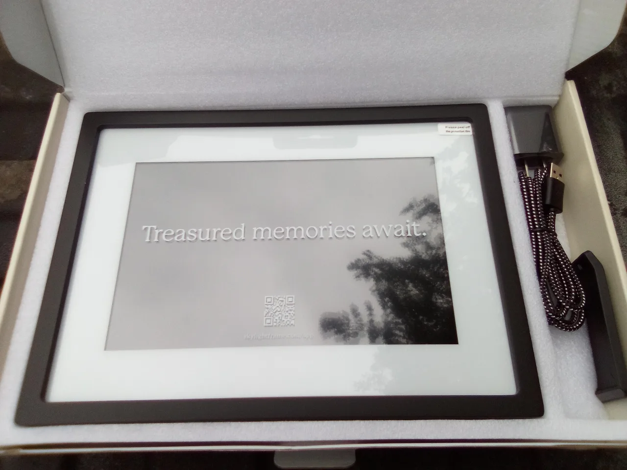 New Skylight Frame Digital Photo Frame thumbnail