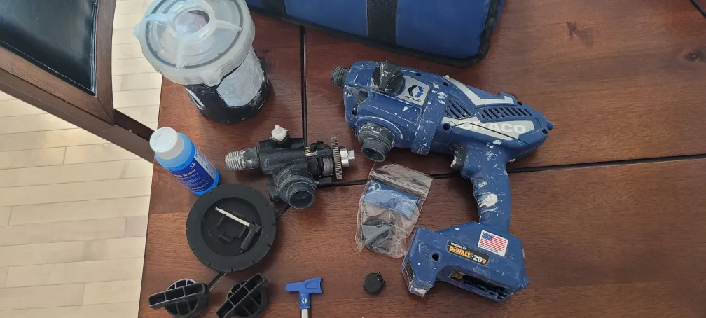 Graco Paint Sprayer parts with Accessories (New motor, tip..) image indicator(5)