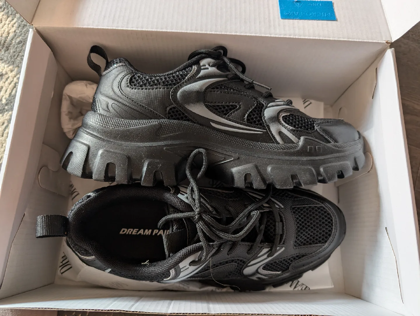 Dream Pairs All Black Sneakers US 7.5 thumbnail