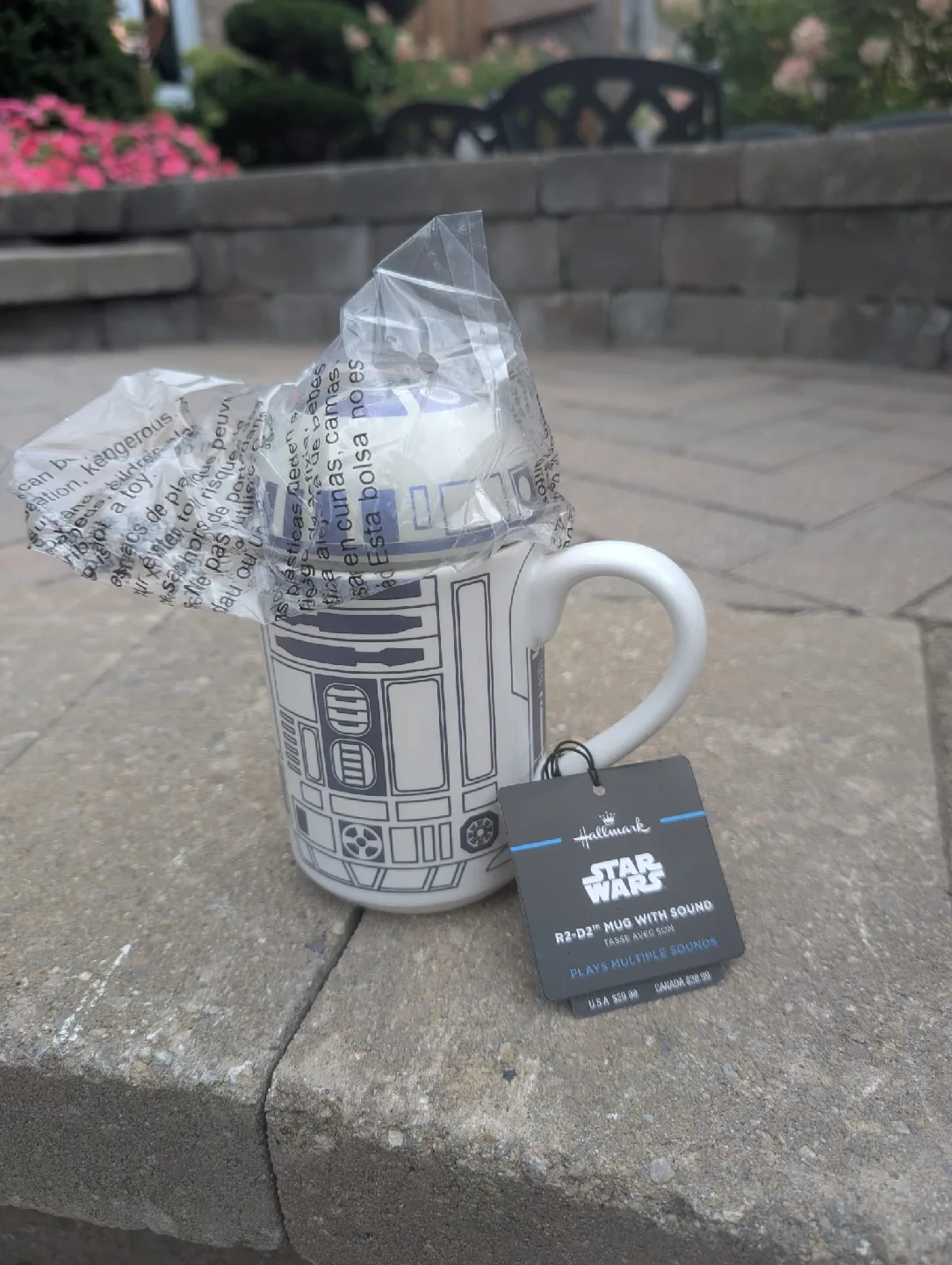 Hallmark Star Wars R2-D2 Mug with Sound image indicator(3)