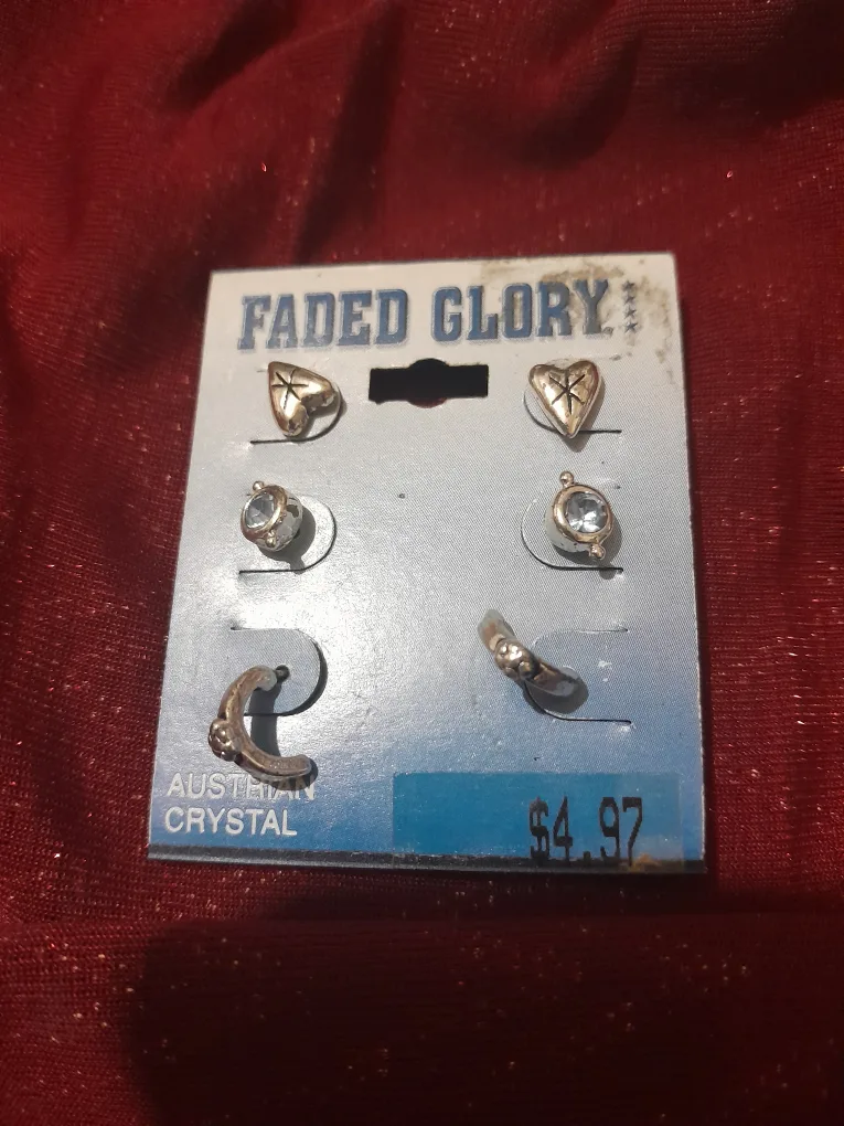 Faded Glory l Earring Set thumbnail