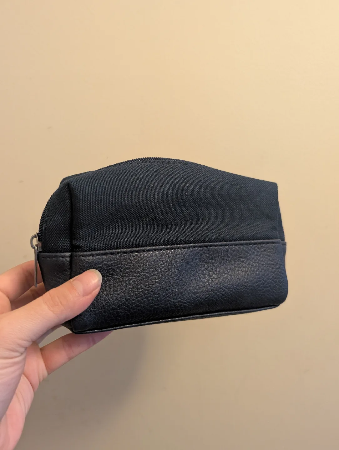 Matt & Nat Navy Blue Pouch image indicator(2)