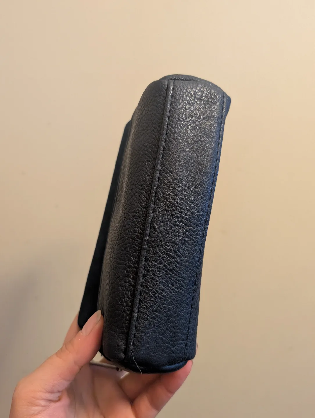 Matt & Nat Navy Blue Pouch image indicator(4)