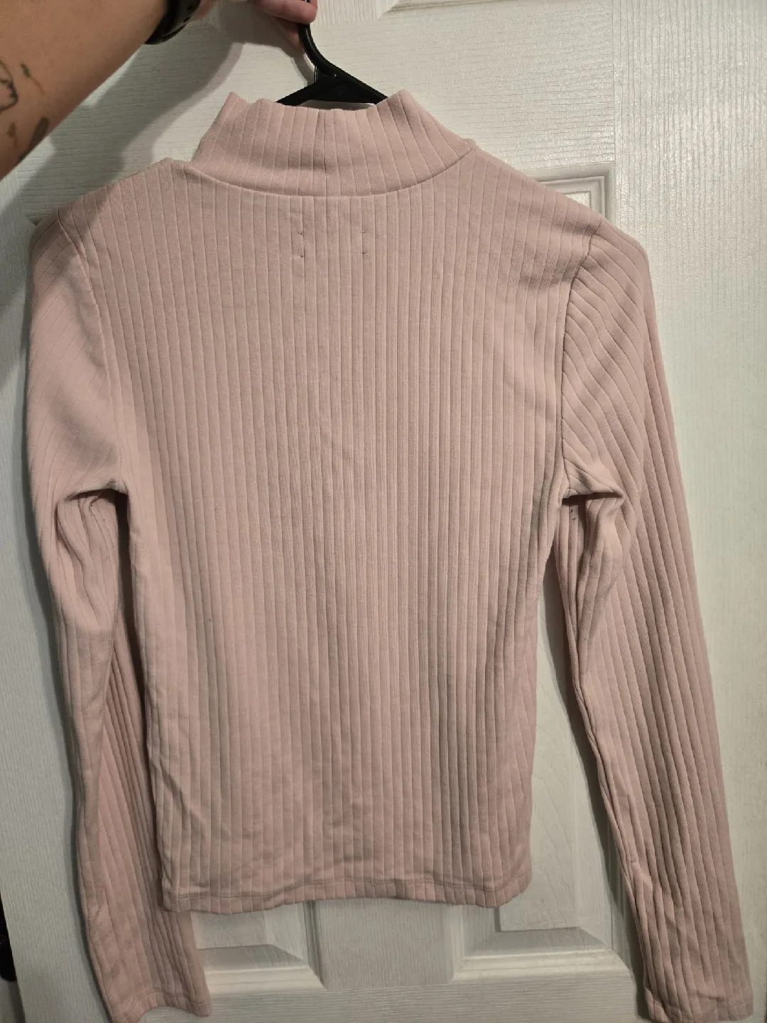 Pink GAP top, women's size S image indicator(2)