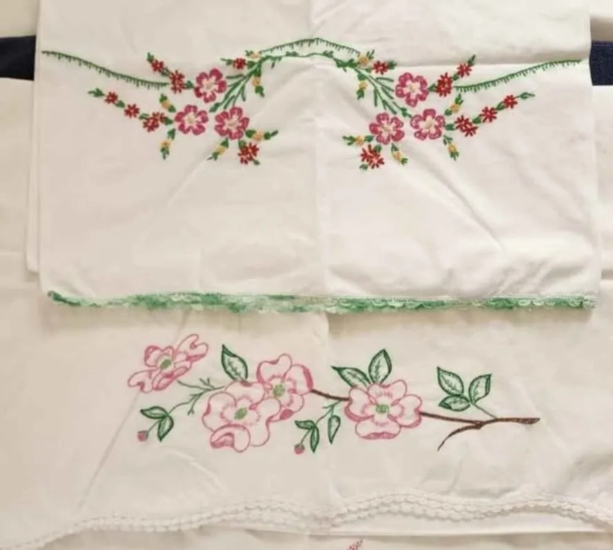 EMBROIDERED PILLOWCASES thumbnail