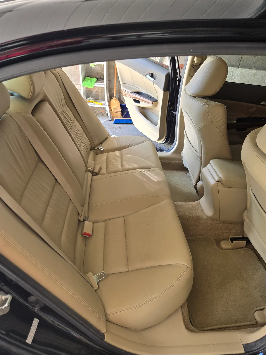 2010 Black Honda Accord V6 image indicator(10)