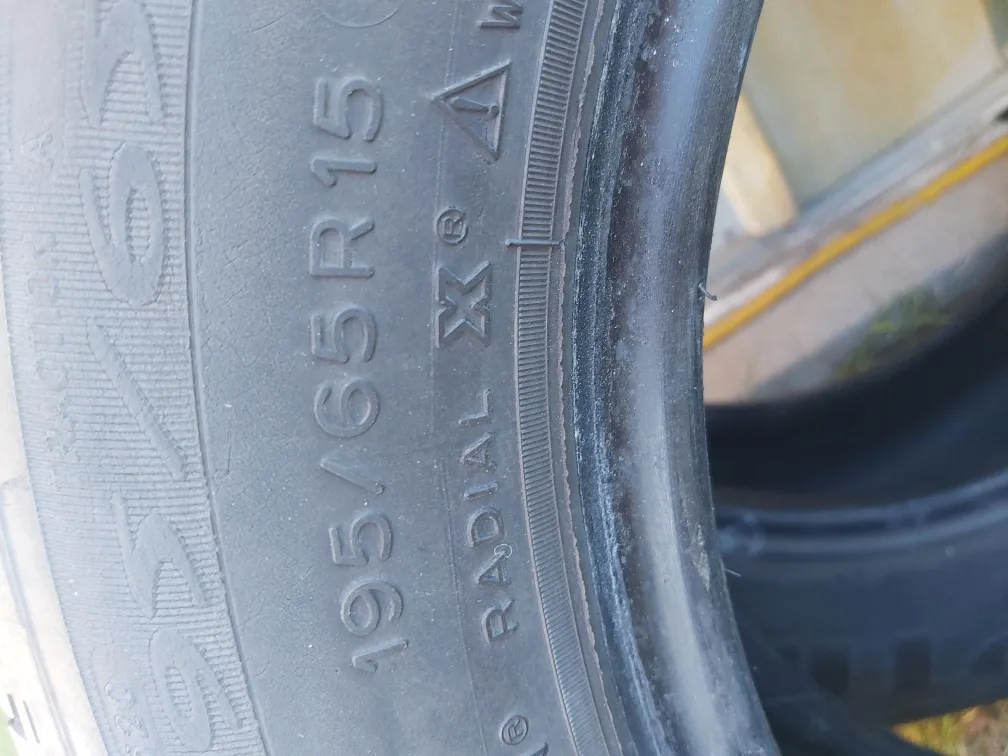 Michelin 195/65R15 Radial Tires - Set of 4 image indicator(2)