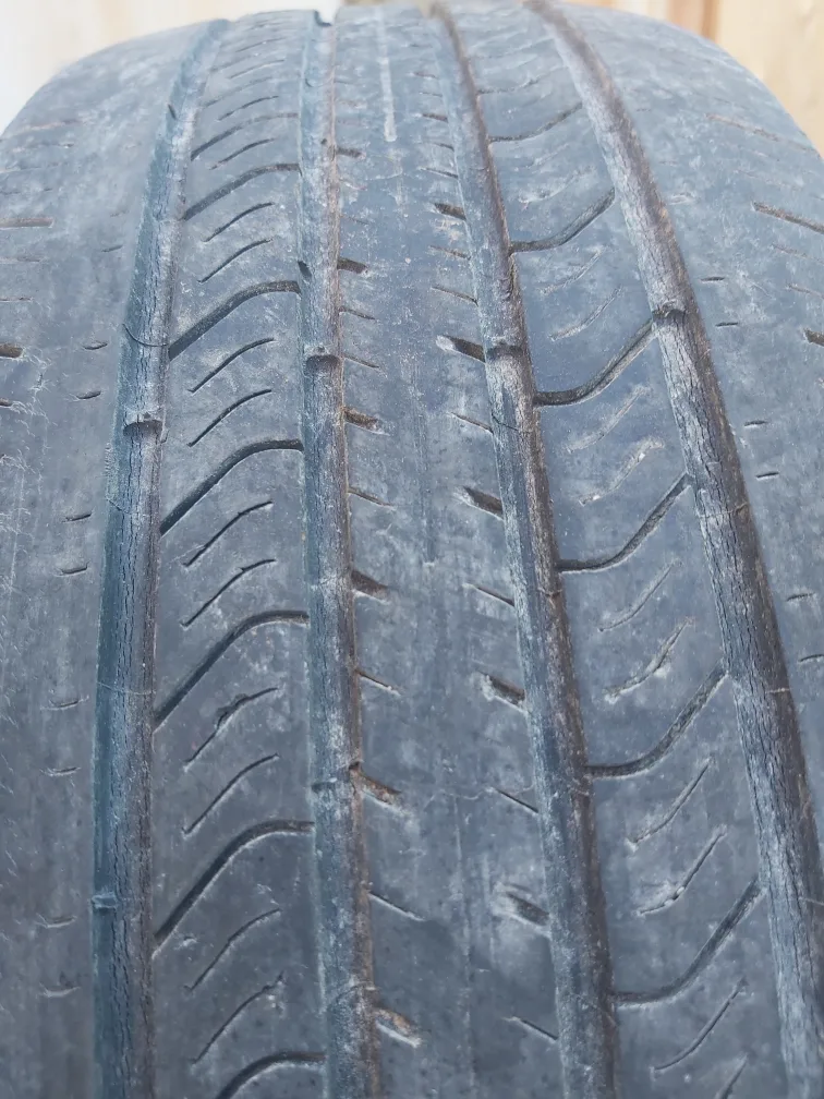 Michelin 195/65R15 Radial Tires - Set of 4 image indicator(4)