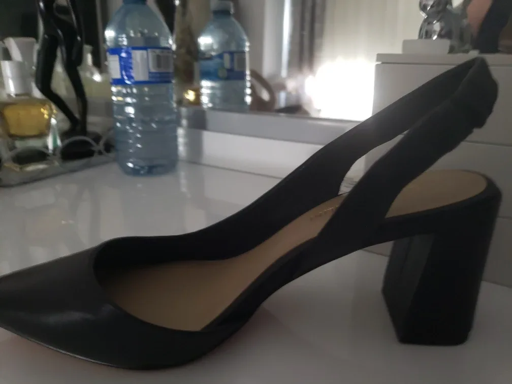 Enzo Angiolini Black Slingback Heels thumbnail