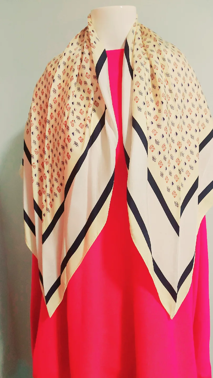 Silk Scarf image indicator(2)