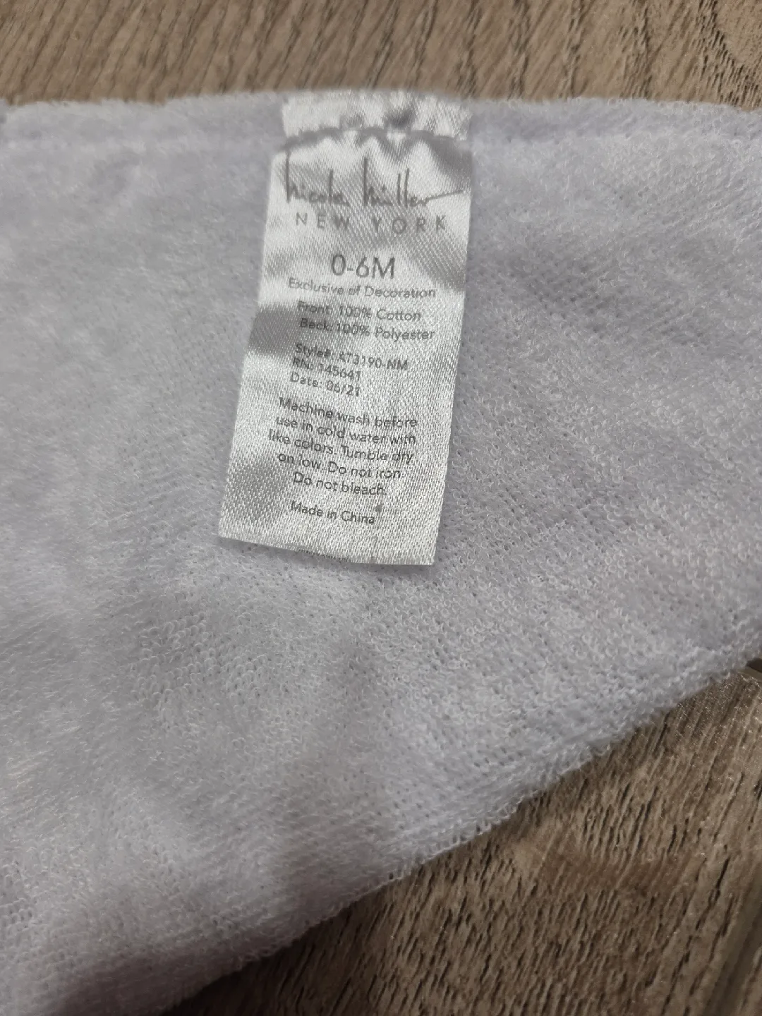 6x Nicole Miller Baby Bibs (0-6M) image indicator(3)