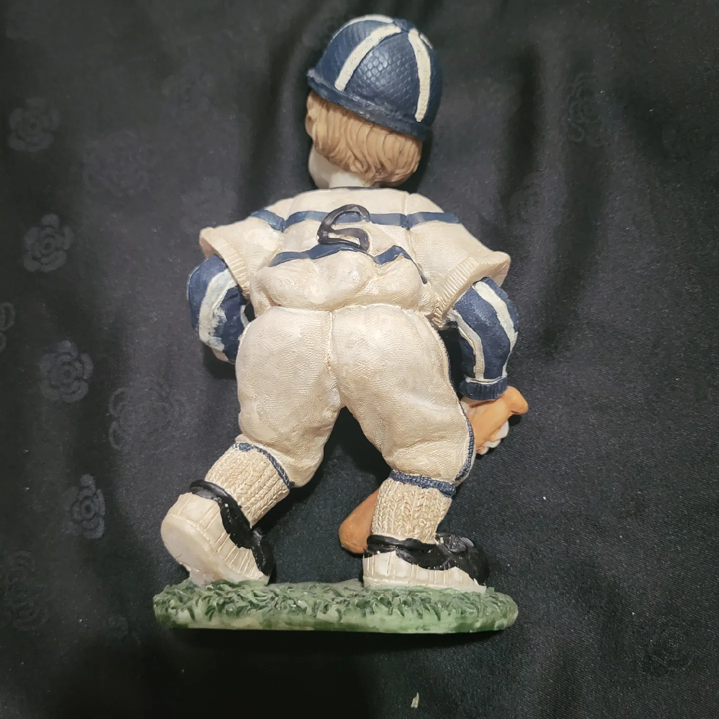 Baseball Player Figurine image indicator(2)
