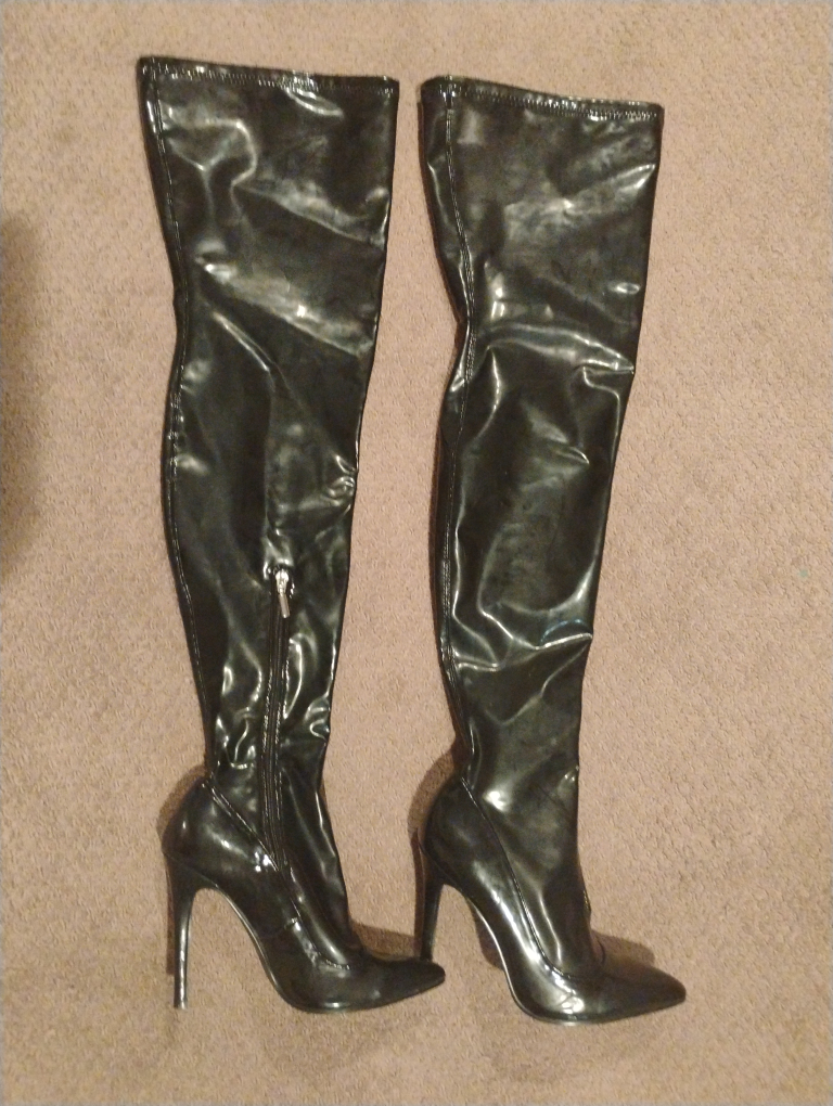 Forever 21 Black Thigh High Boots - Size 7.5