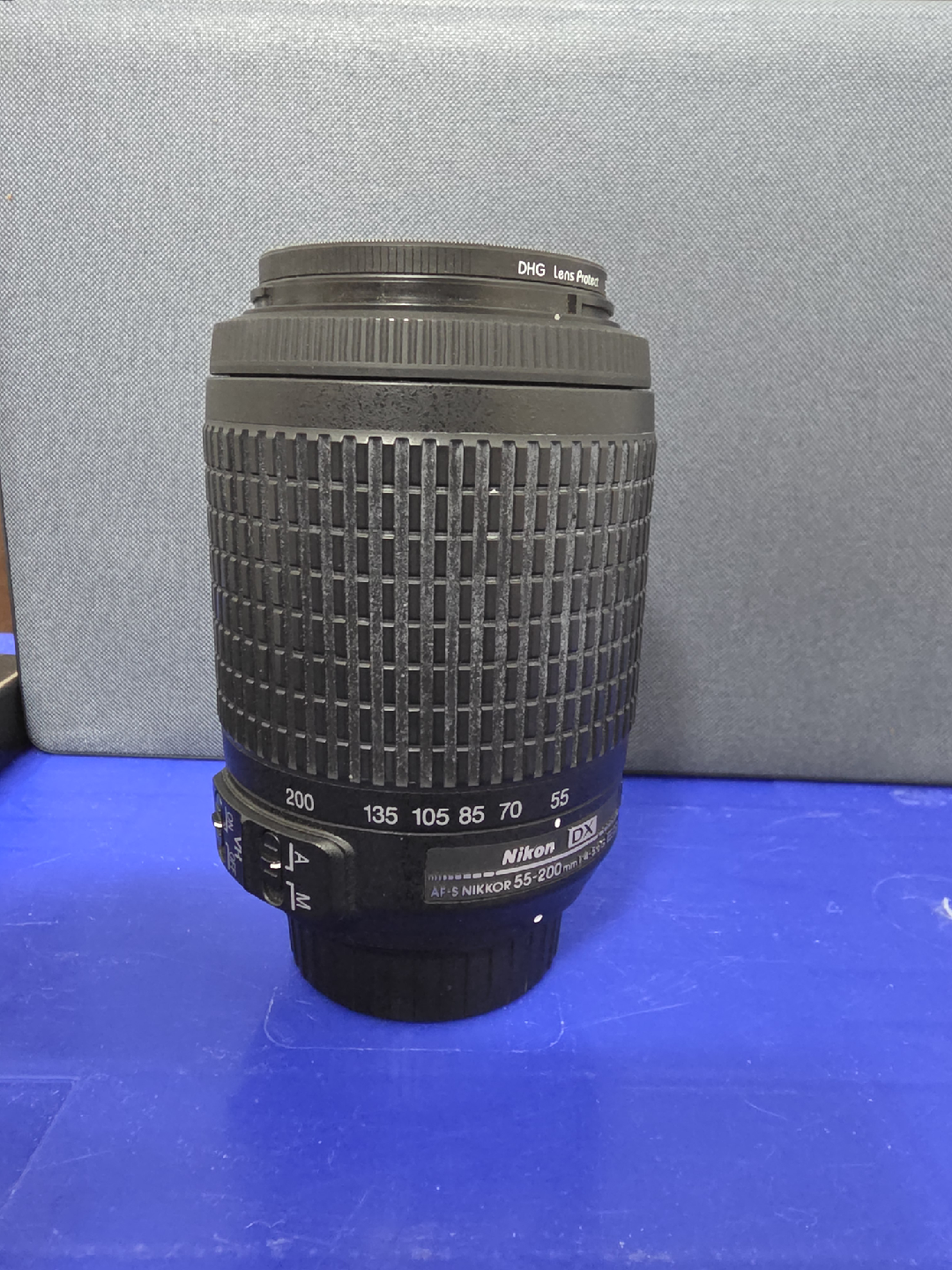 Nikon DX AF-S Nikkor 55-200mm Lens - photo 3