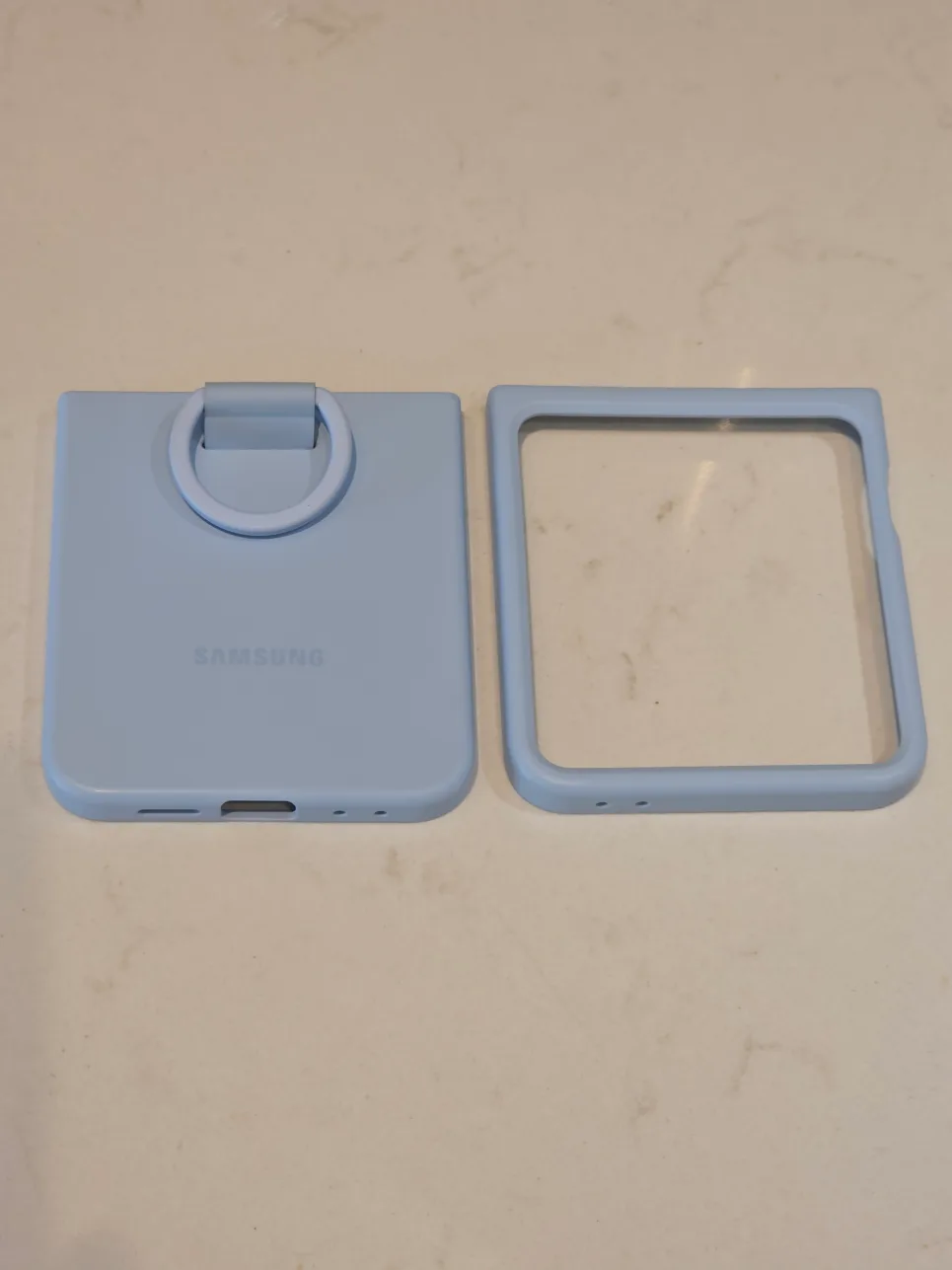 Galaxy Z Flip 6 - 2 Cases + Screen/Back Protectors image indicator(6)