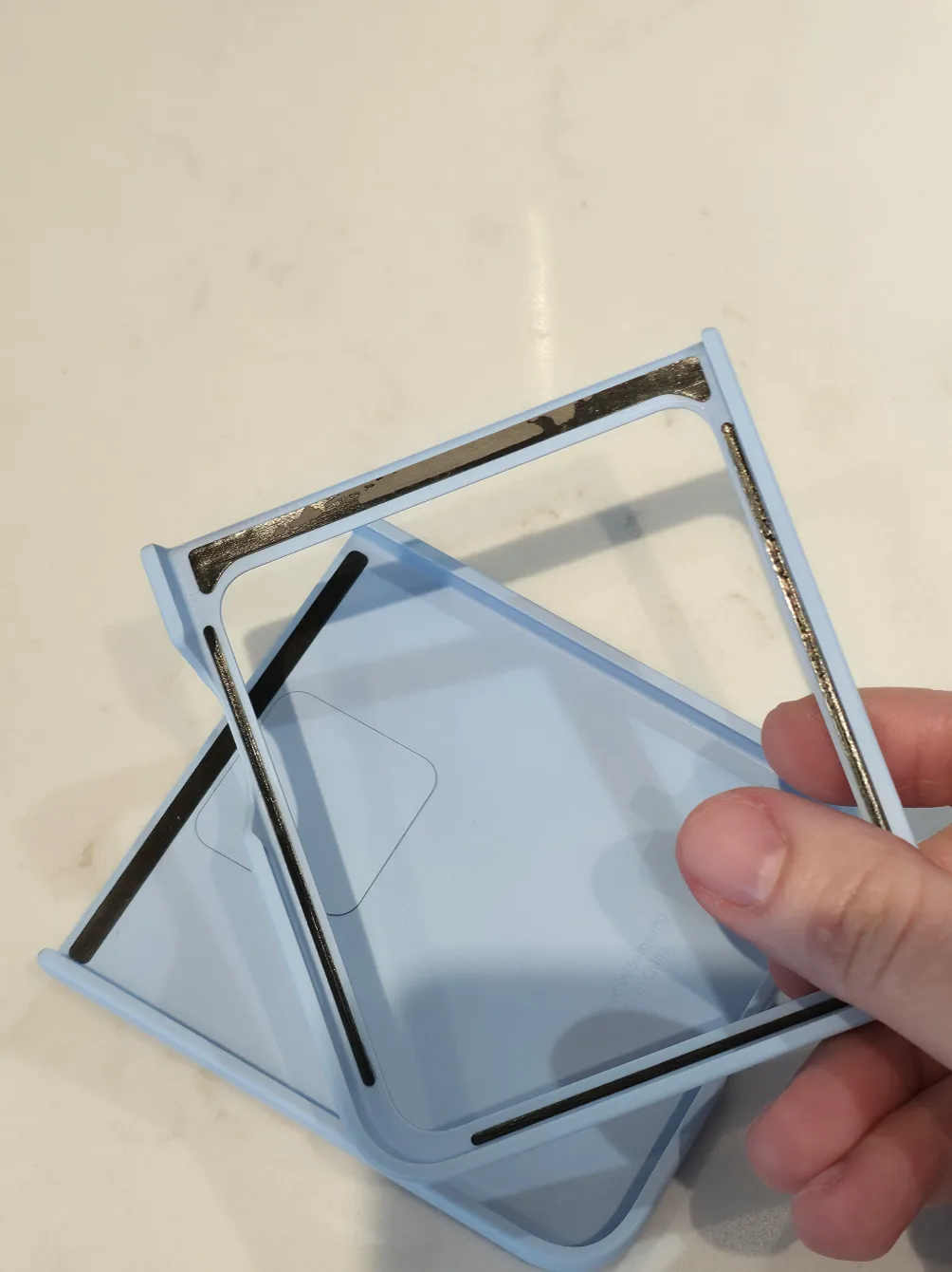 Galaxy Z Flip 6 - 2 Cases + Screen/Back Protectors image indicator(7)