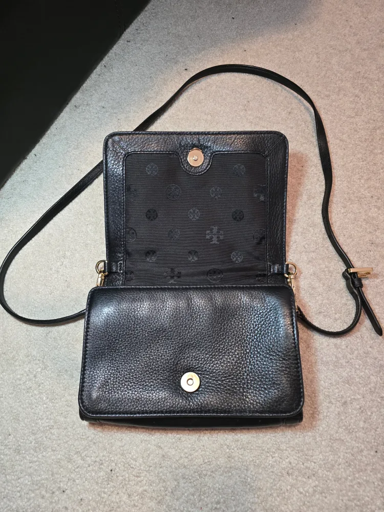 Tory Burch Black Leather Crossbody Bag image indicator(3)