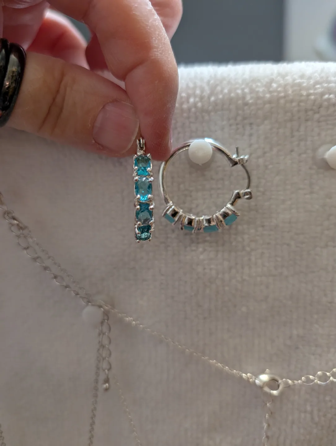 Costume/Fashion Jewellery Lot: Earrings, Necklaces & Watch image indicator(3)