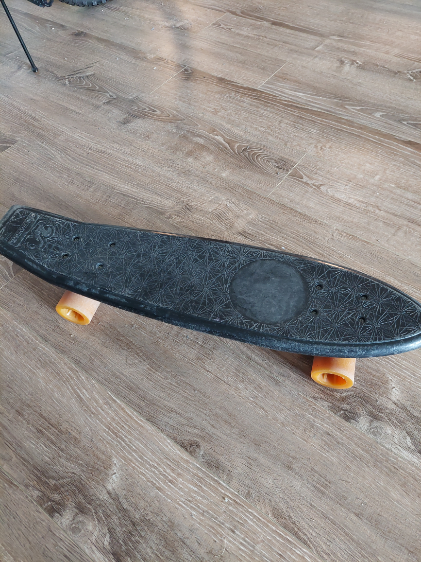 Black penny Skateboard