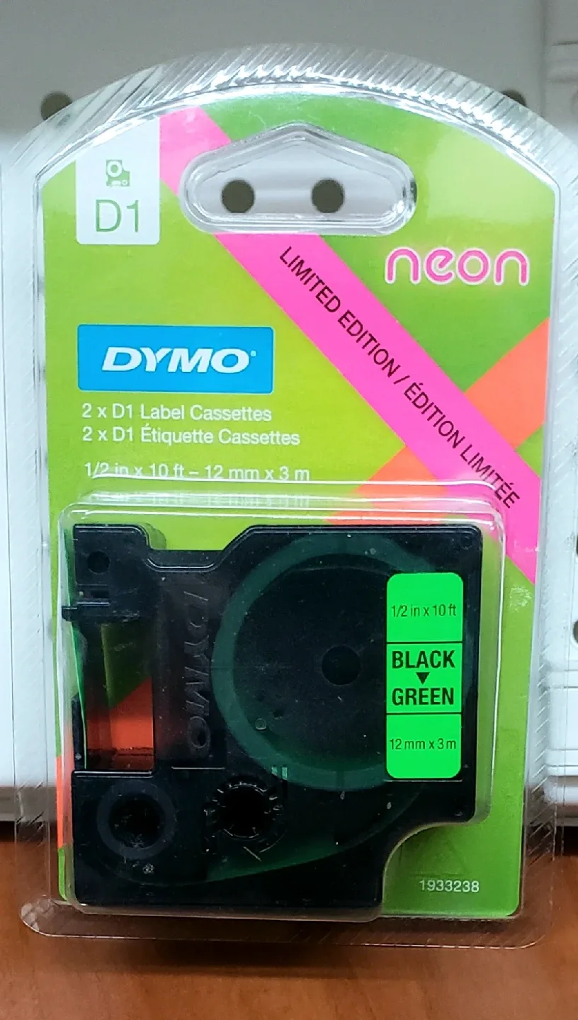 DYMO LabelManager 160 and 3 Label Cassettes image indicator(3)