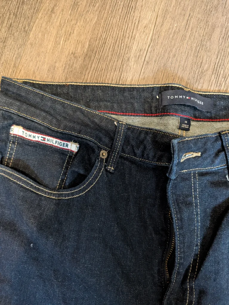Women's Tommy Hilfiger Jeans - Size 14 image indicator(4)
