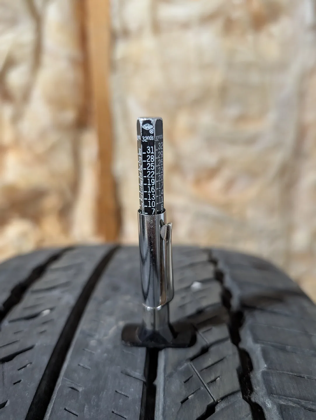 (4)-225/55R19 Toyo A36 All Season Tires image indicator(3)