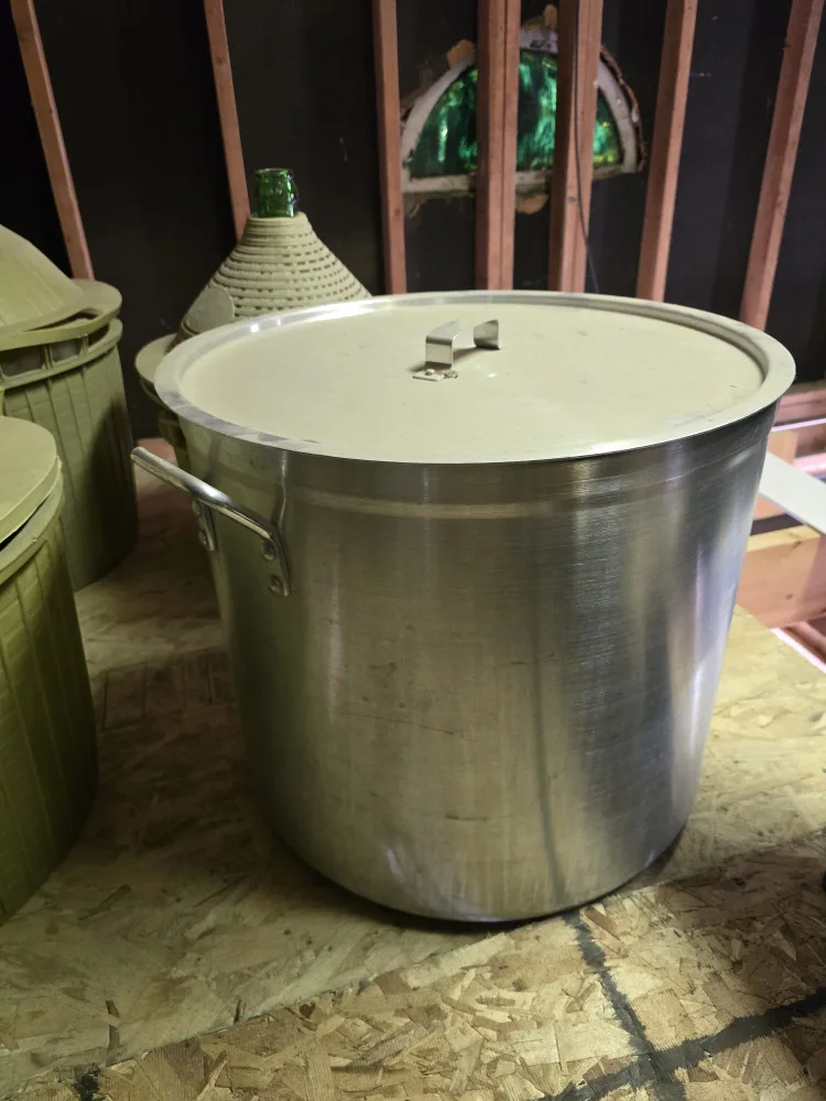 Large Stock Pot with Lid thumbnail
