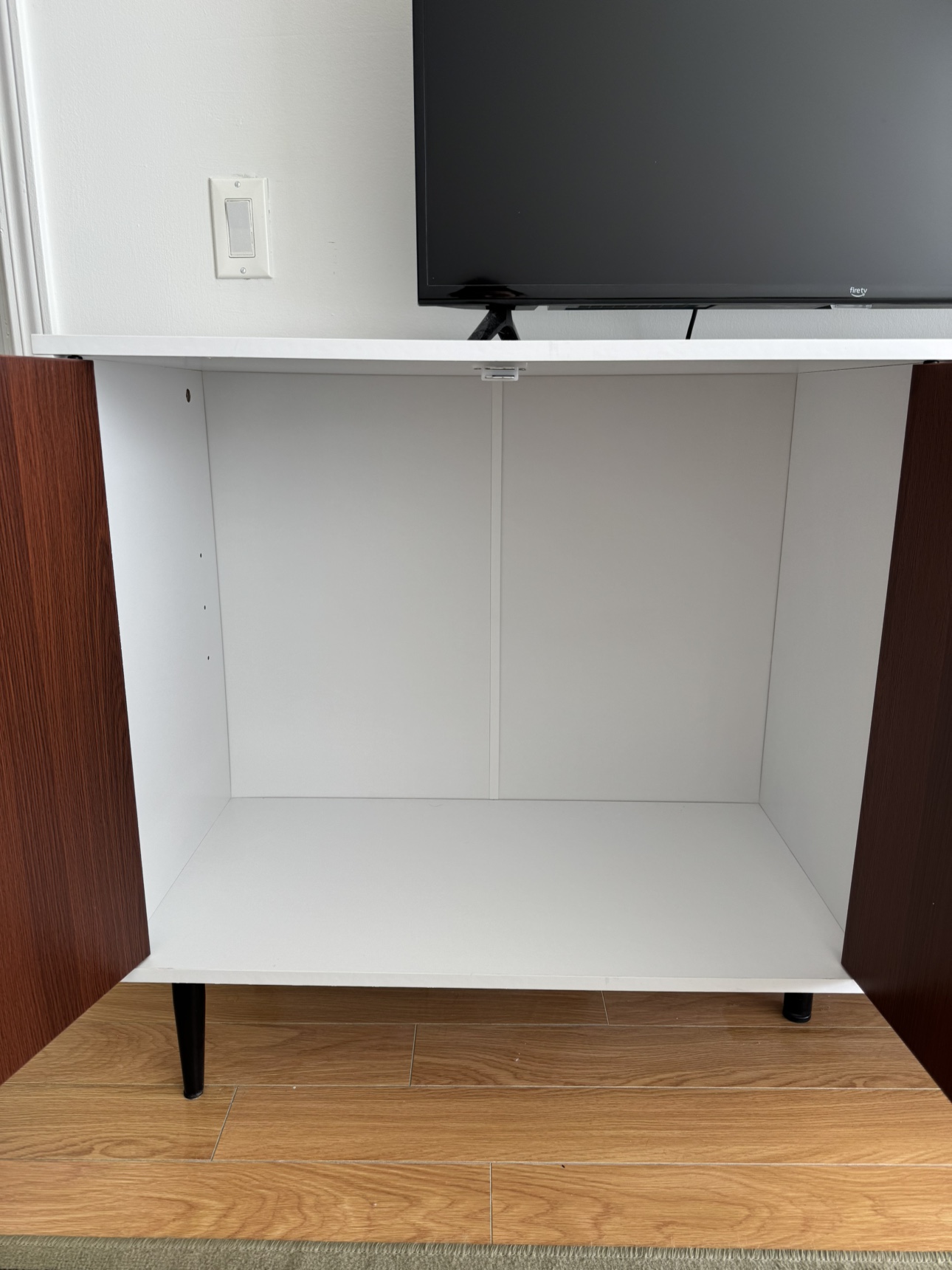 Mid Century Modern TV Stand - photo 2