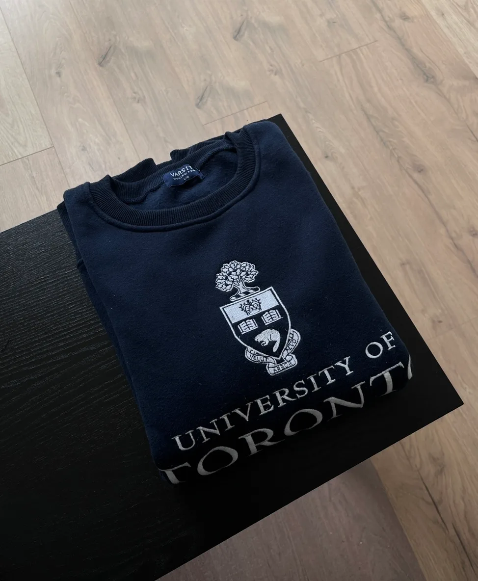 Varsity University of Toronto Crewneck - Size L image indicator(2)