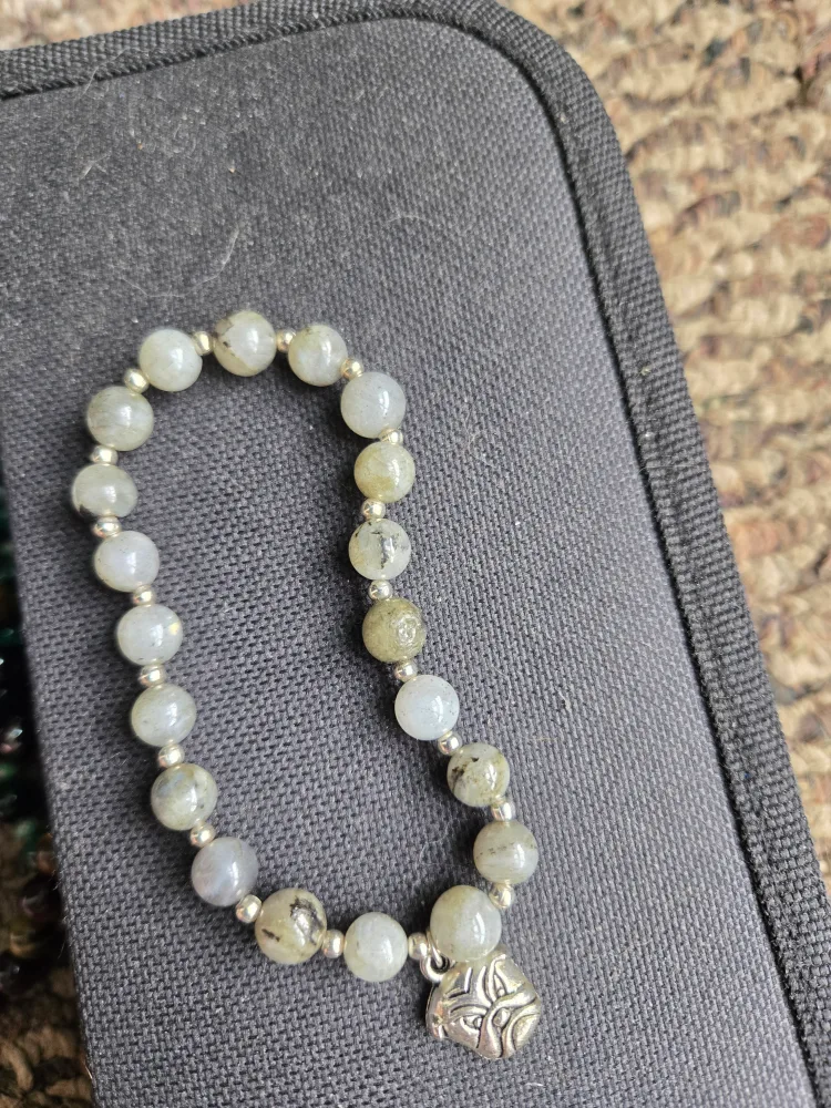 Beaded Bracelet Set image indicator(3)