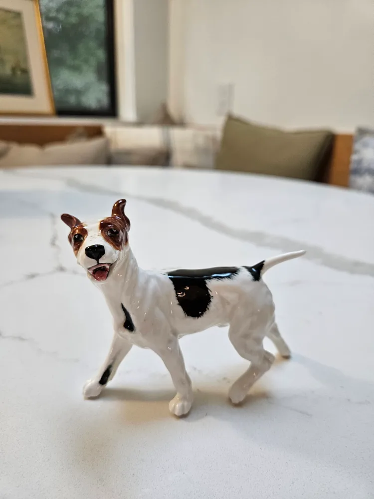 Royal Doulton Bull Terrier Dog Figurine Made in England image indicator(2)