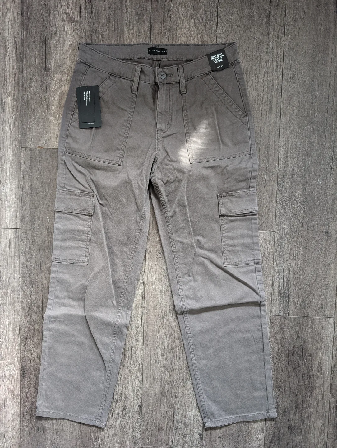 New Silver Jeans Co. Suki Cargo Straight Leg - 28/29 image indicator(2)