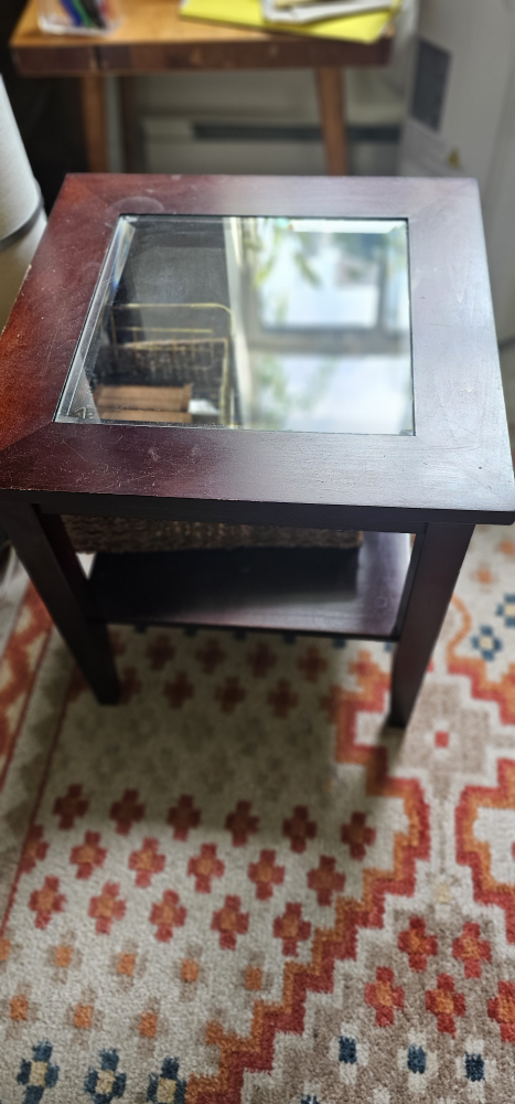 Dark Wood End Table with Glass Top 🥕 +1 carrot - photo 3