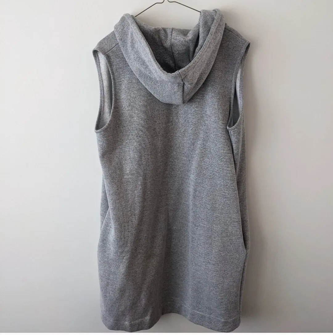 Reign & Glory Grey Hooded Sleeveless Cardigan image indicator(3)