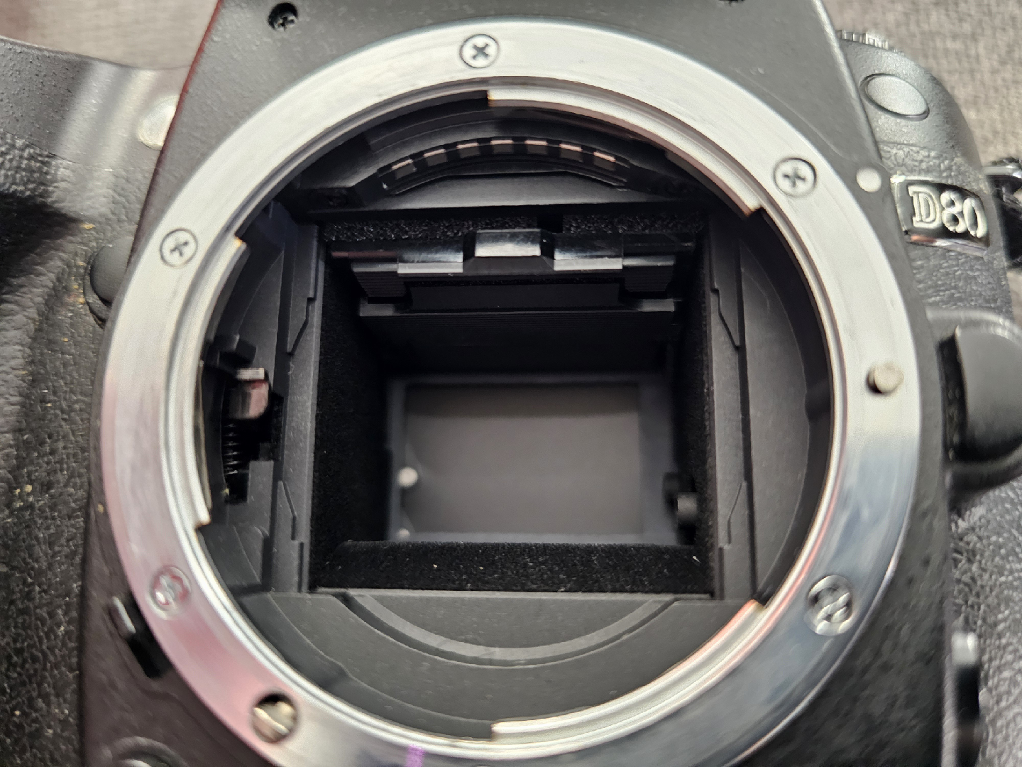 Nikon D80 Digital SLR Camera Body. Needs repair. Accessories. - photo 2