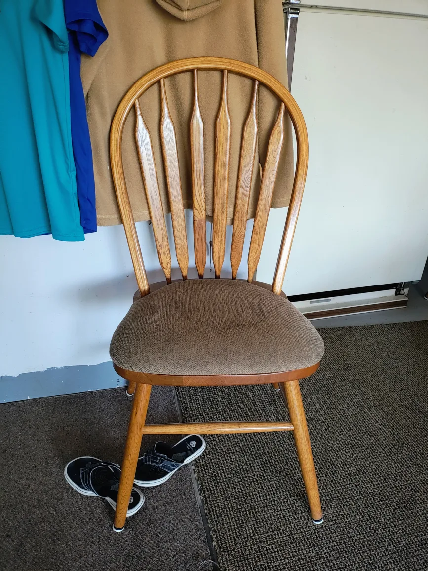 5 Wooden Spindle Back Kitchen/Dining Chairs image indicator(4)