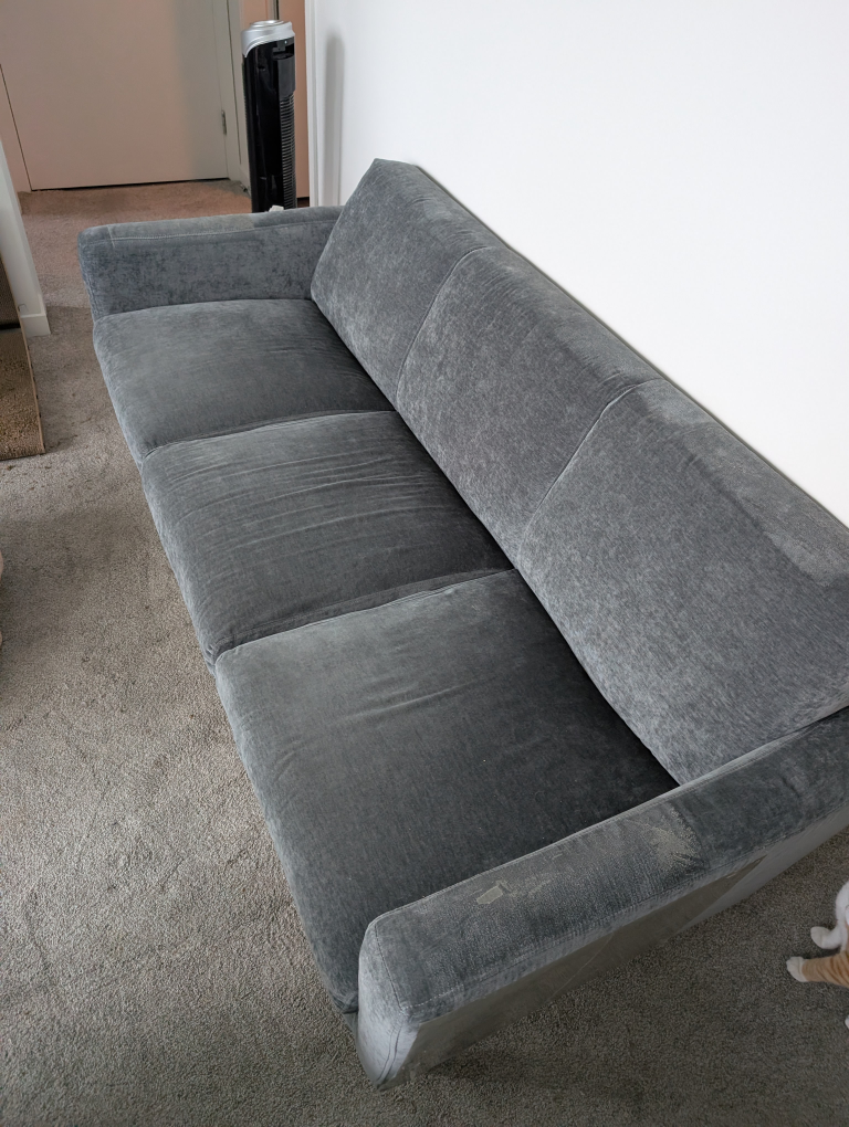structube sofa - photo 2