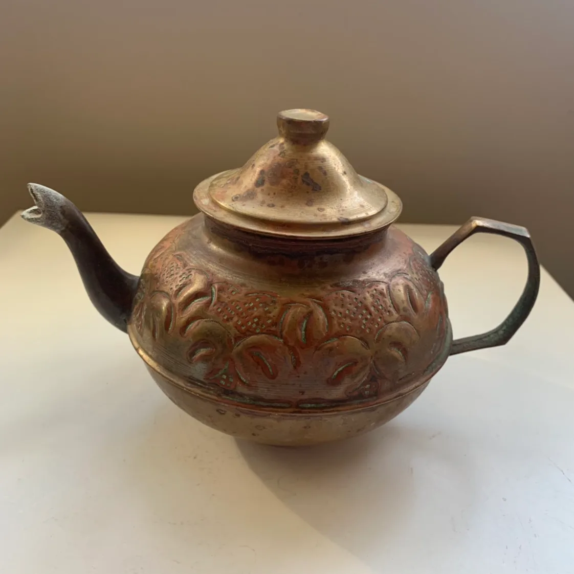Antique decorative teapot image indicator(2)