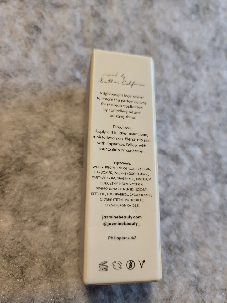 Jazmine Beauty Coastal Chic Mattifying Primer - photo 2