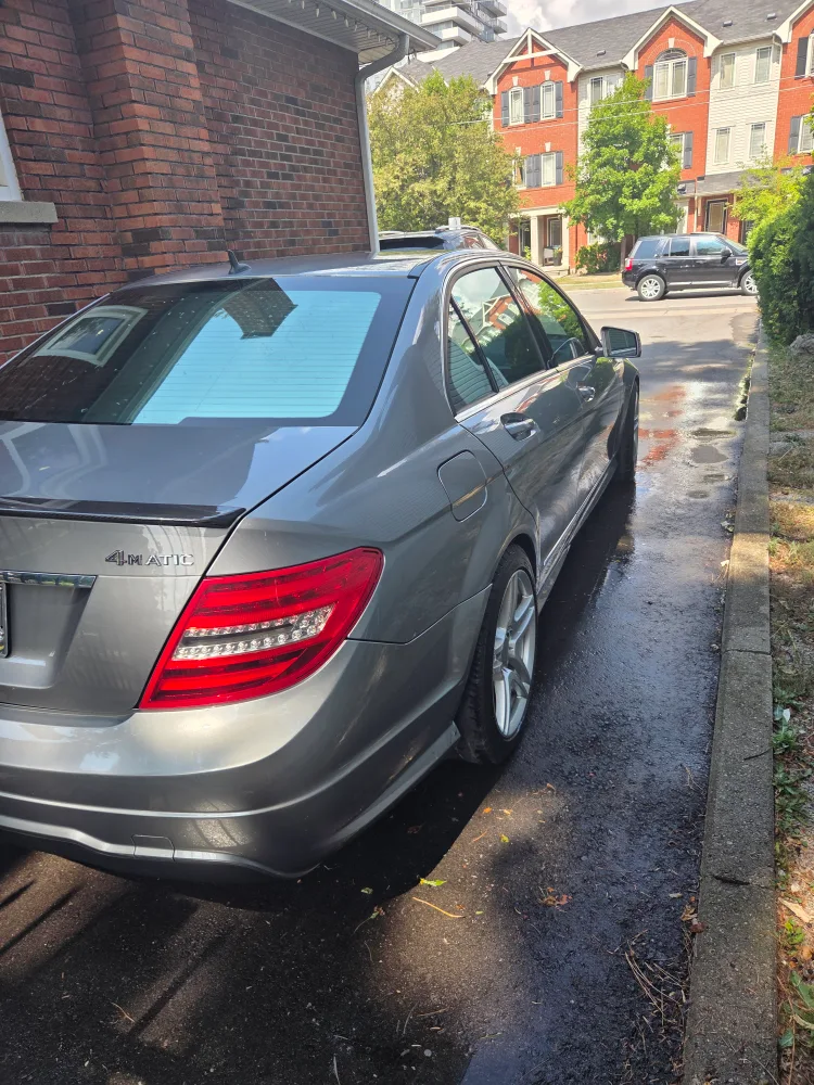 Mercedes-Benz C250 4MATIC image indicator(3)