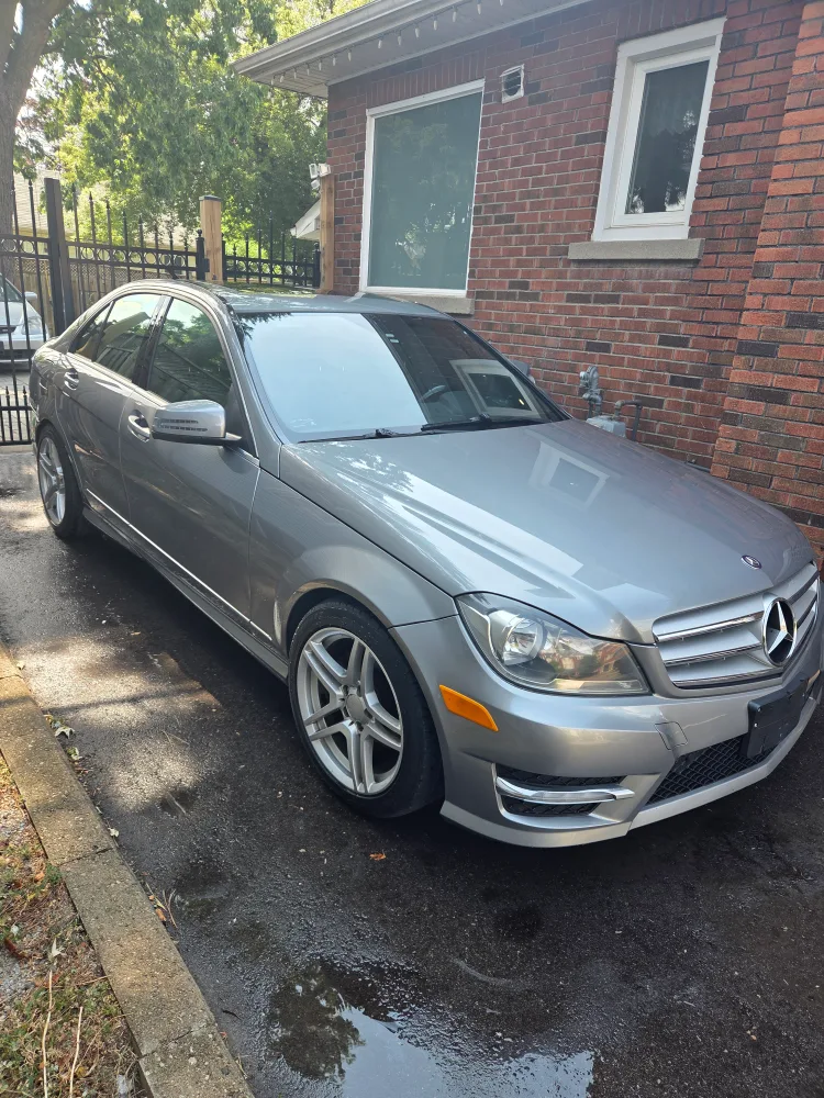 Mercedes-Benz C250 4MATIC image indicator(4)