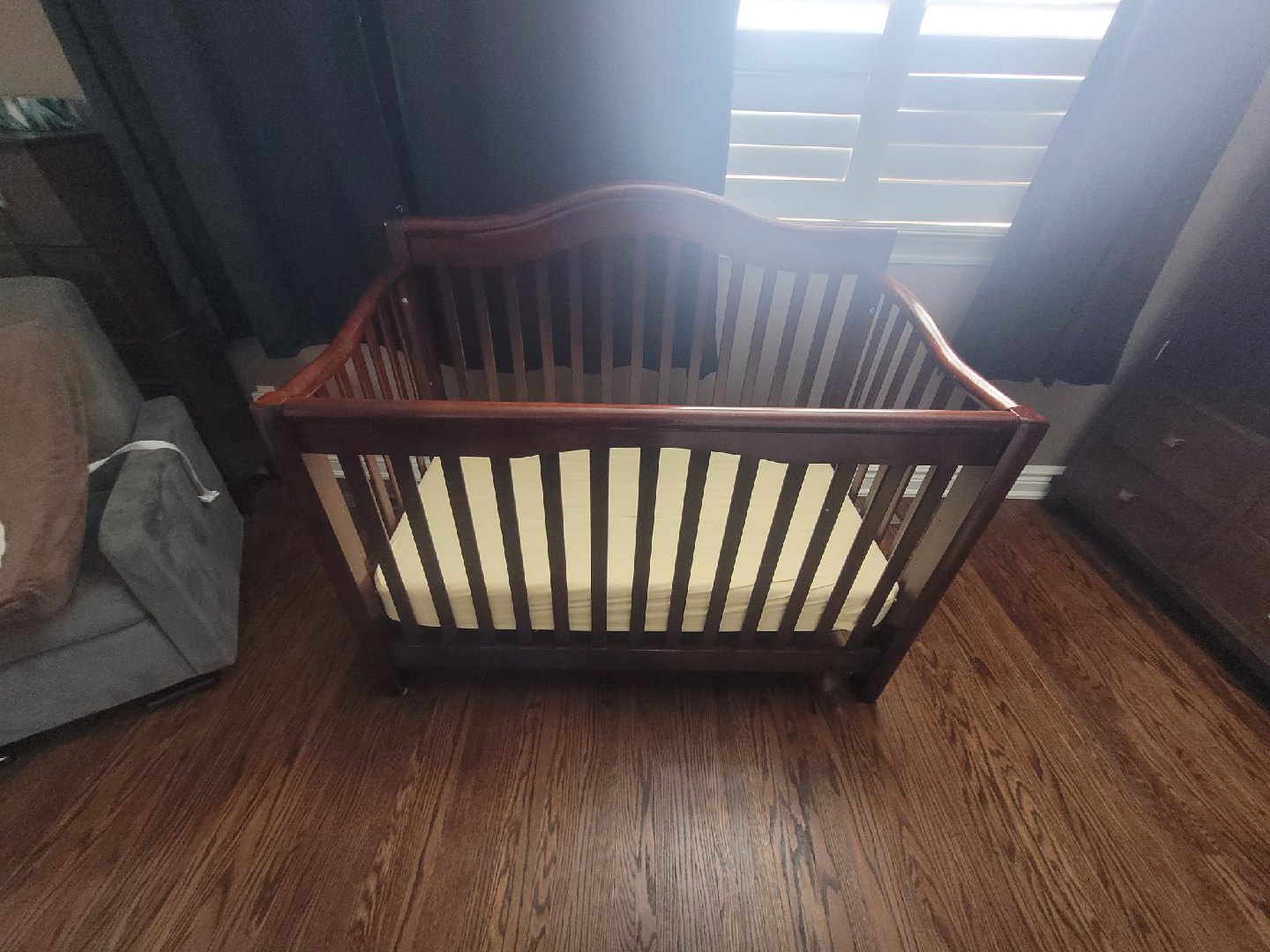 Dark Wood Baby Crib - photo 3