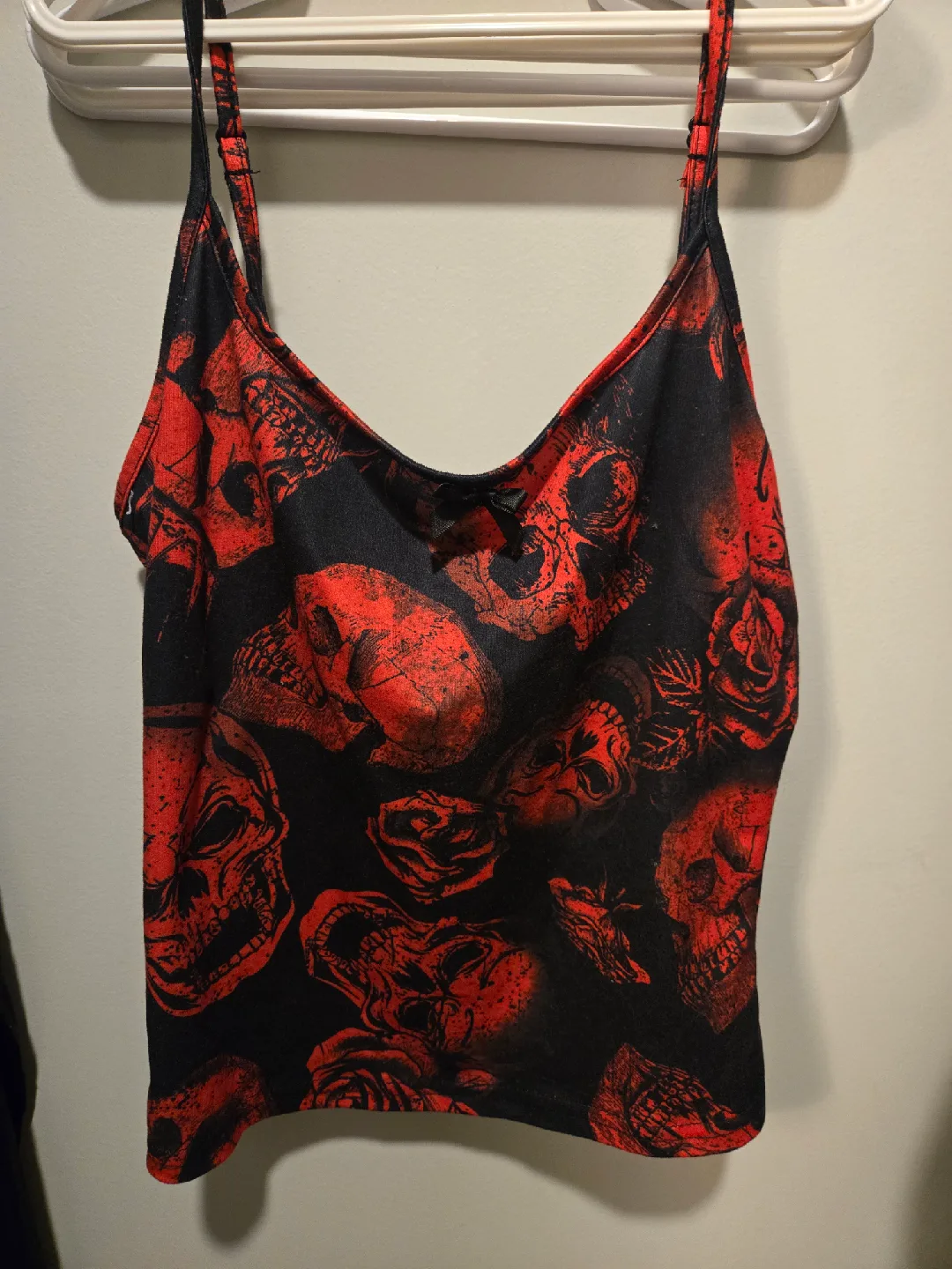 Xs _ Skull & Roses Print Cami Top thumbnail