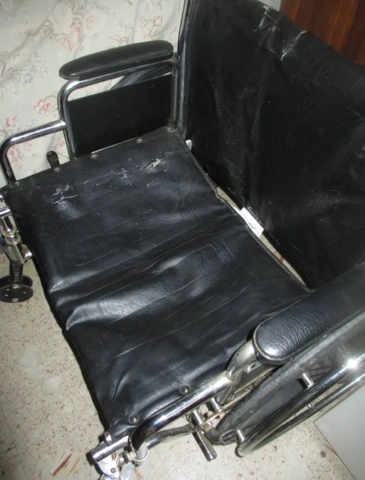 Drive Black Wheelchair Wide 24" Seat image indicator(7)