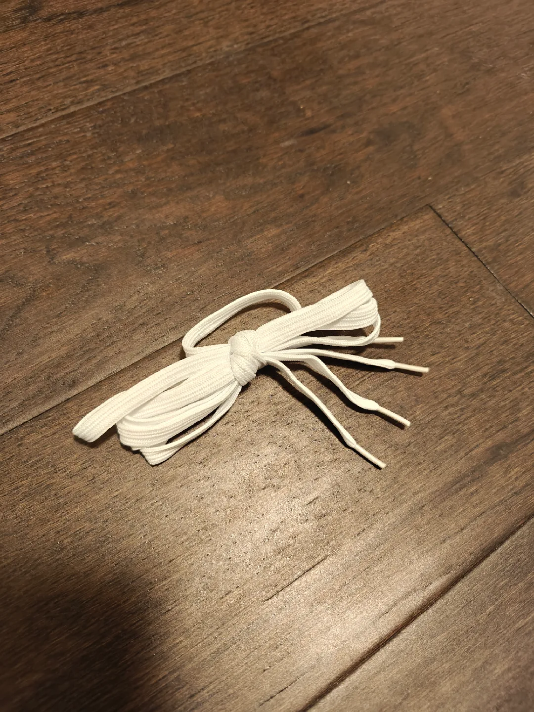 White Shoelaces - Set of 3 image indicator(2)