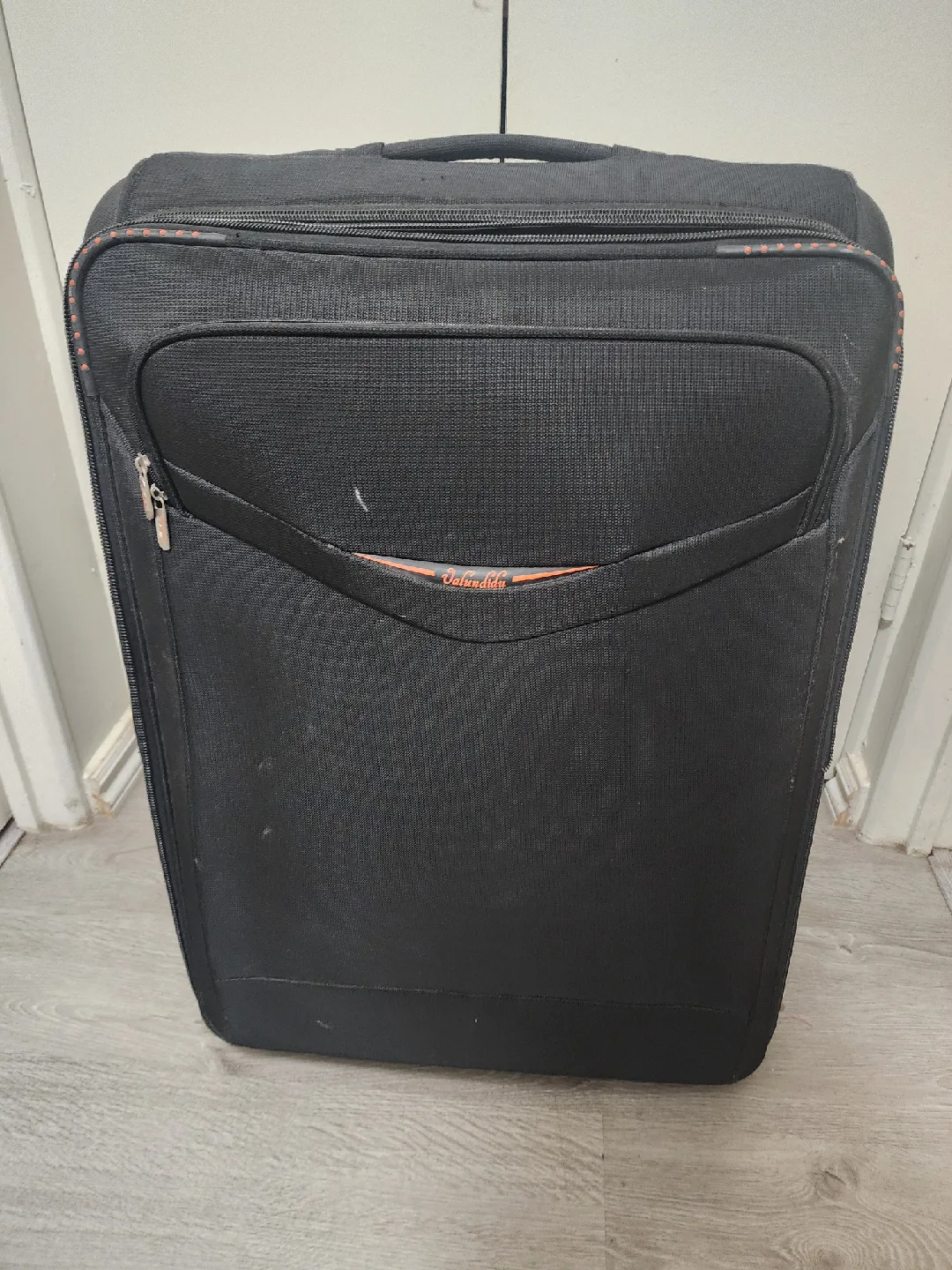 Dalundidu Black Rolling Suitcase image indicator(2)