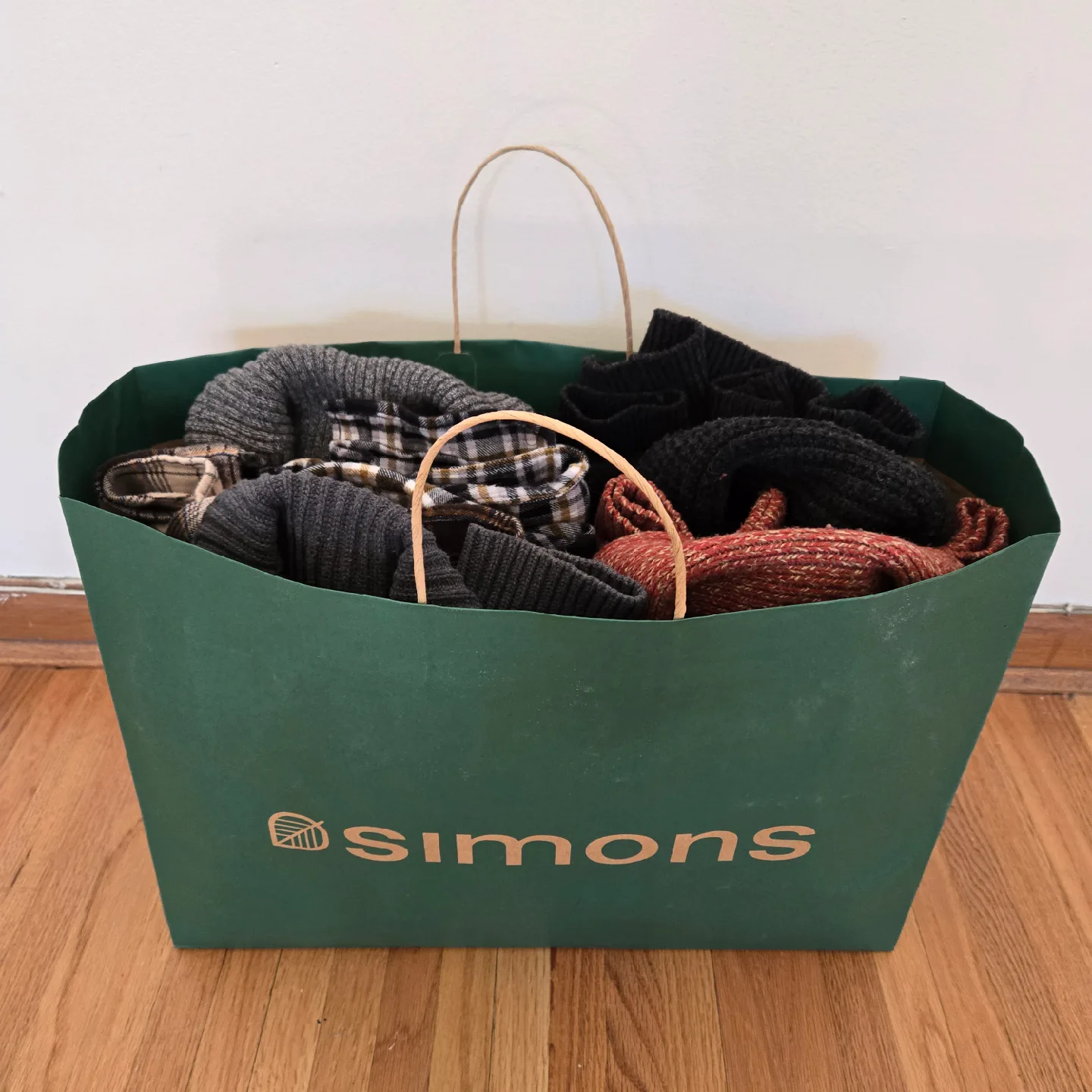 Men's Medium Sweaters and Shirts Bundle - Quick Sale image indicator(7)