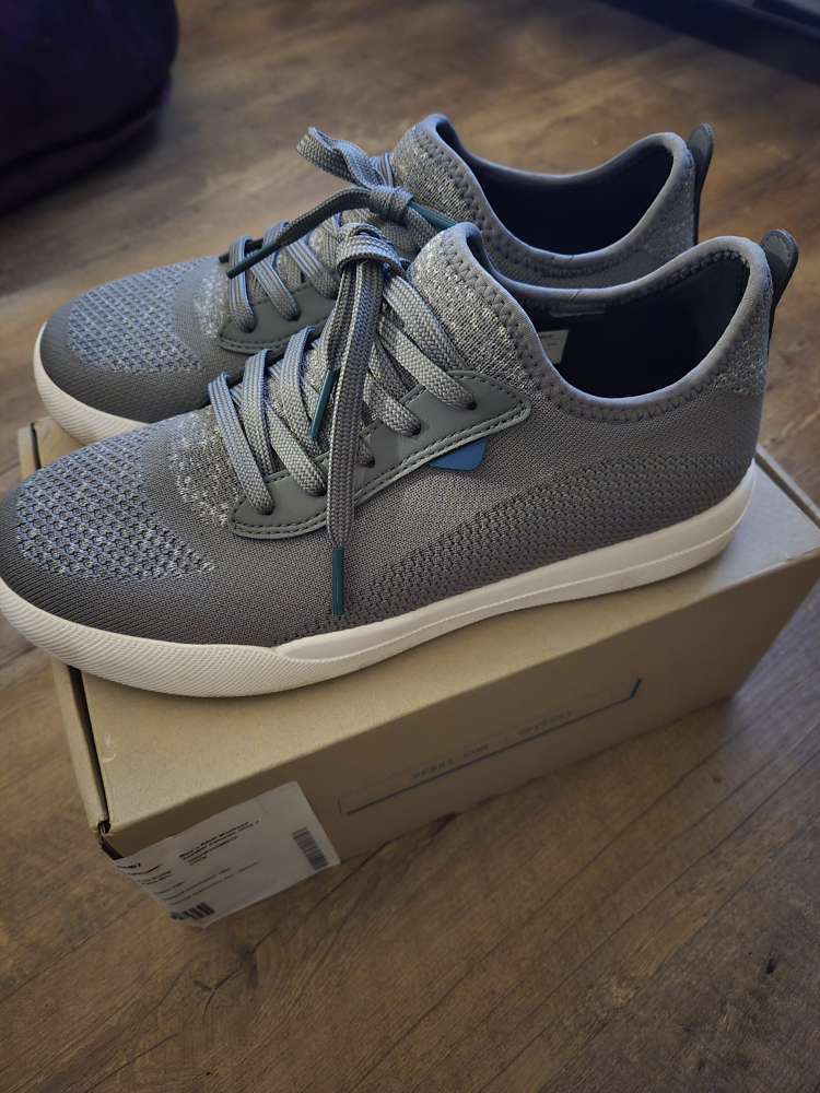 Vessi Adult Weekend Concrete Grey Size 7 mens/women's 8