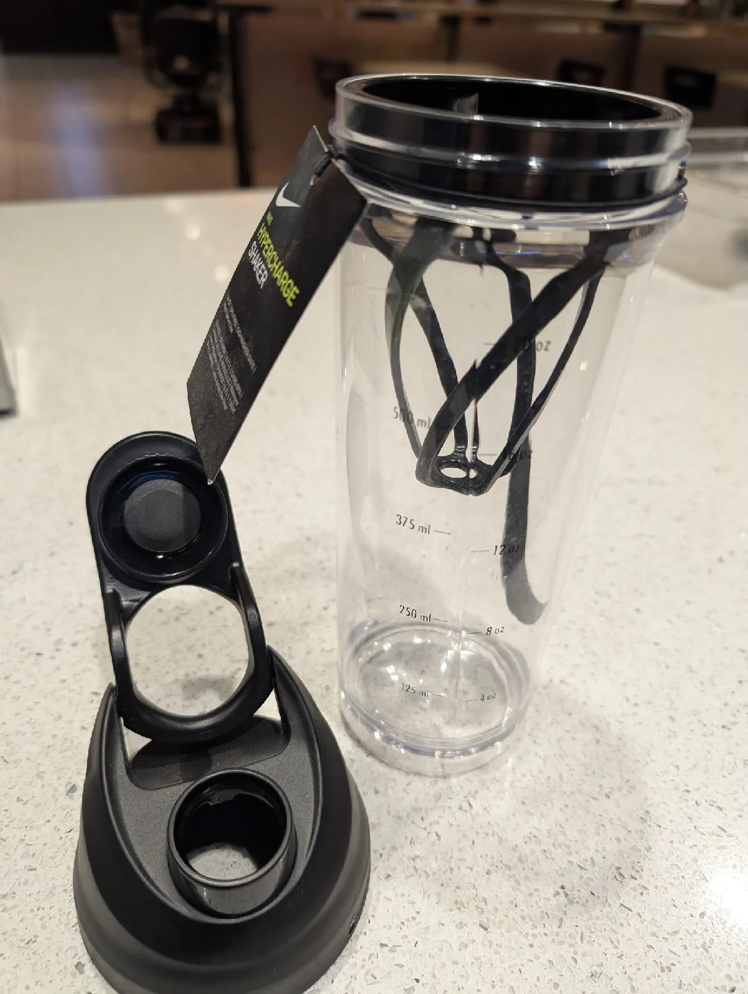 Nike Hypercharge Shaker Bottle 24 oz image indicator(2)