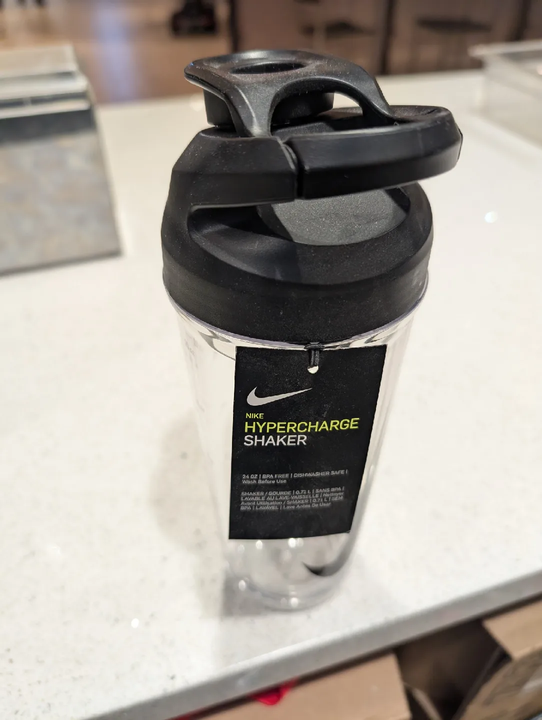 Nike Hypercharge Shaker Bottle 24 oz image indicator(3)